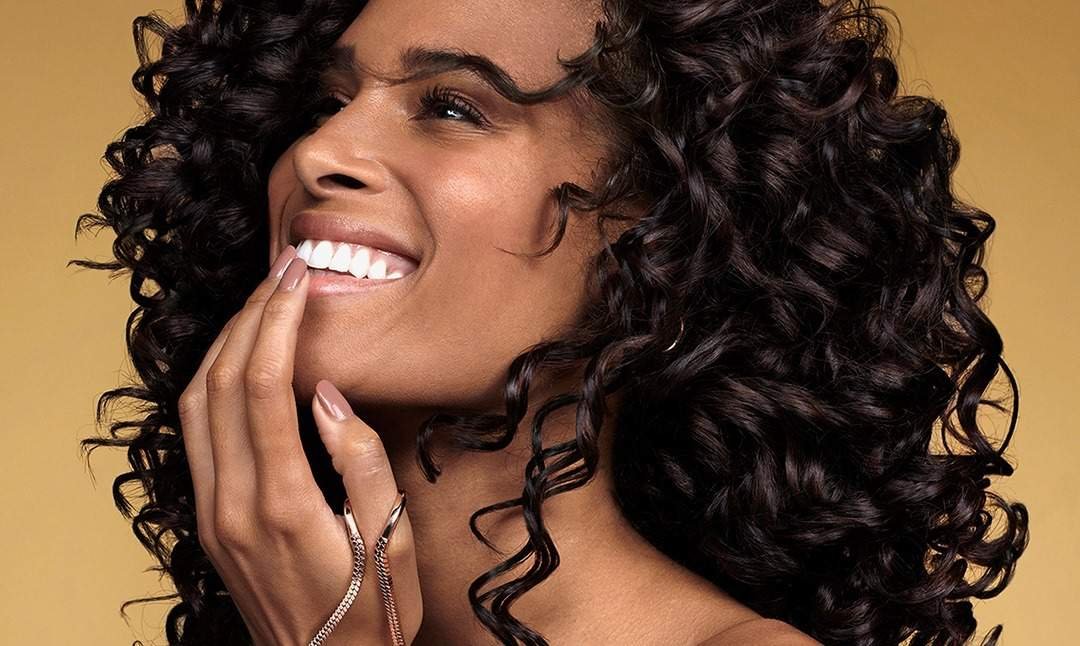 Como é feito o teste de elasticidade do cabelo | L’Oréal Paris